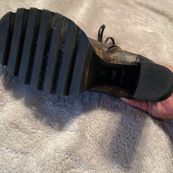 used like new - Picture 2 of 3